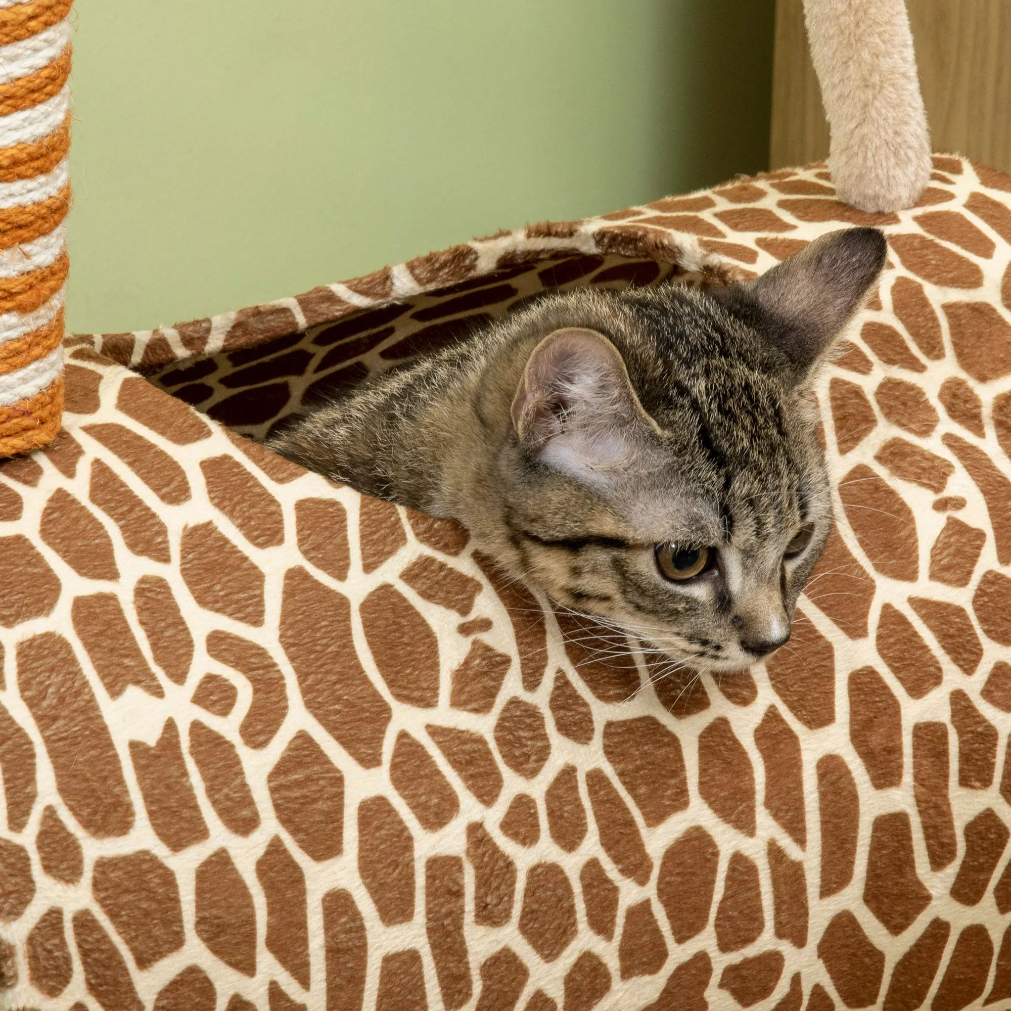 PawHut Cat Tree Cute Giraffe Kitten Play Tower w/ Scratching Posts, Tunnel, Ball