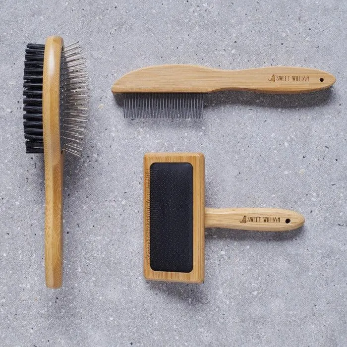 Sweet William - Bamboo Slicker Brush